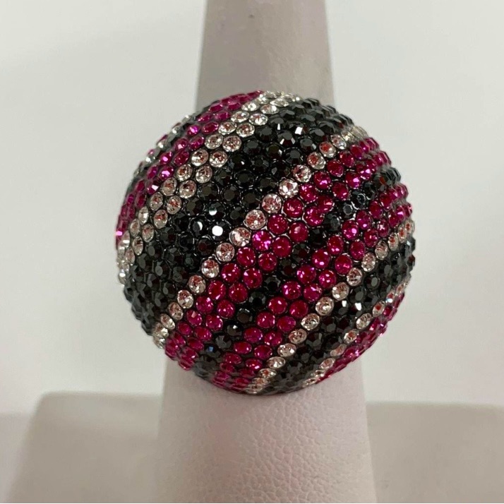 Henri Bendel Cocktail Ring Size 7 Euc